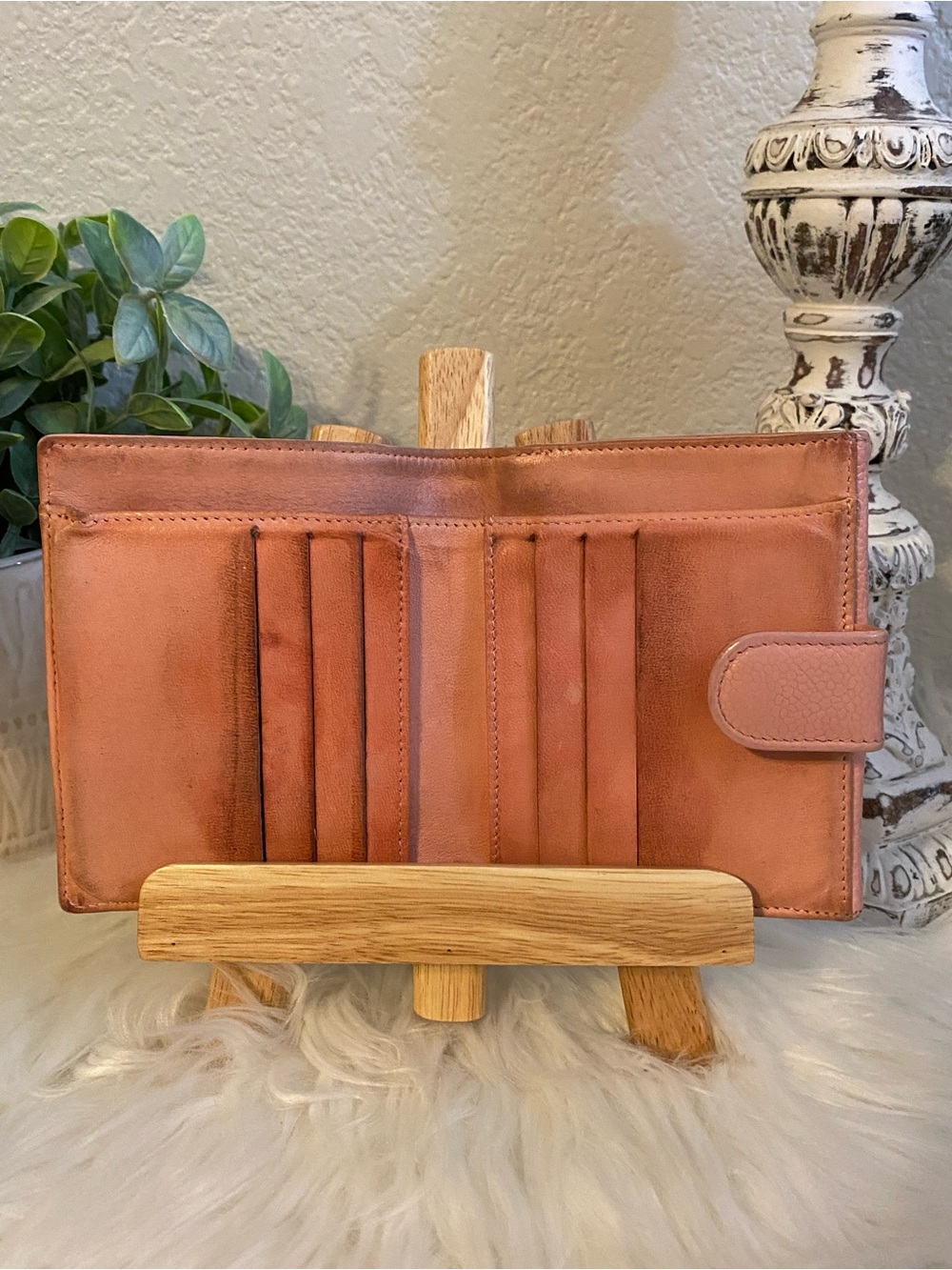 CHANEL Pink Caviar Leather Wallet with CC Motif - Picture 9 of 12